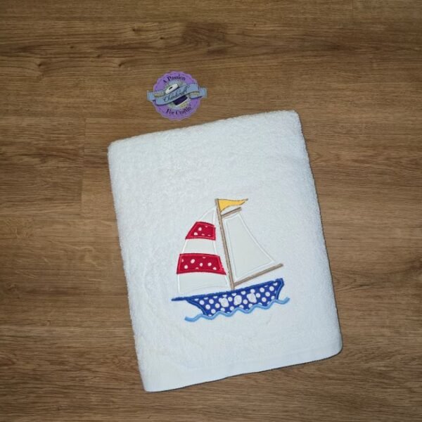 Applique Sailboat - Personalized Kids Hooded Bath Towel