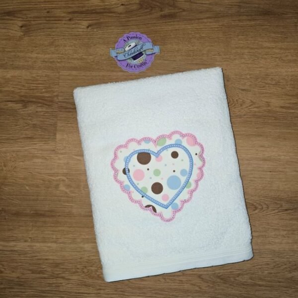 Applique Scalloped Heart - Personalized Kids Hooded Bath Towel