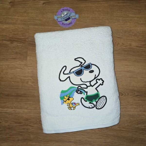 Applique Beach Snoopy – Personalized Kids Hooded Bath Towel