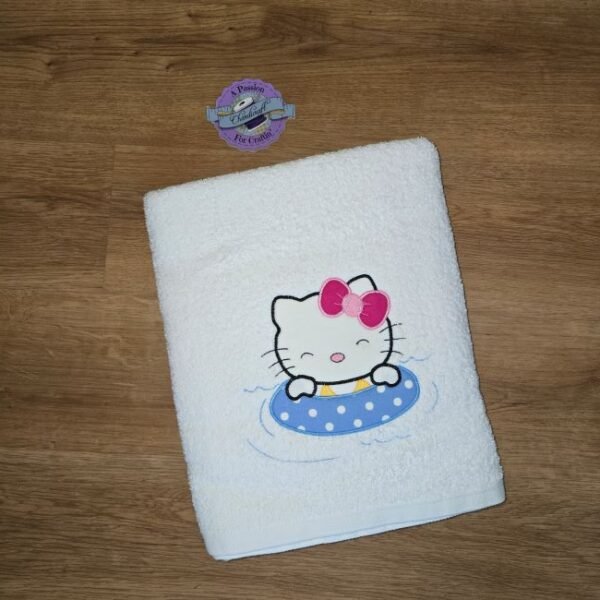 Applique Tubing Hello Kitty – Personalized Kids Hooded Bath Towel