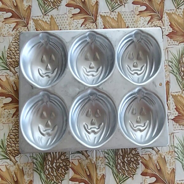 Wilton Mini Pumpkin Cake Pan