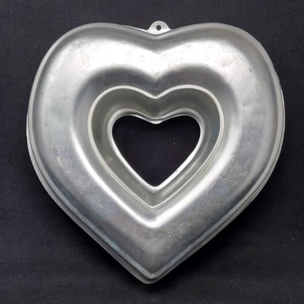 Wilton Heart Ring Bundt Cake Pan 2105-3219